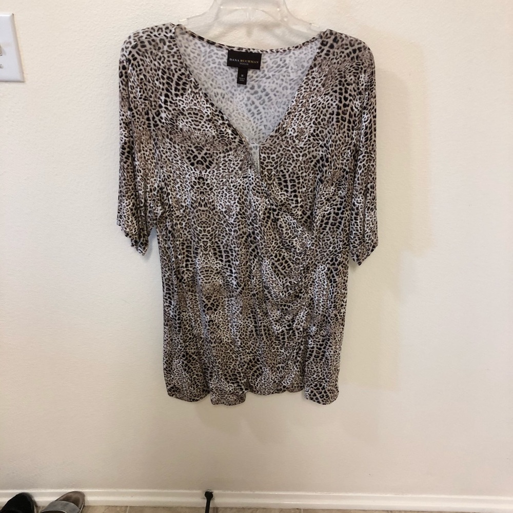 1X Dana Buchman Leopard print faux wrap top